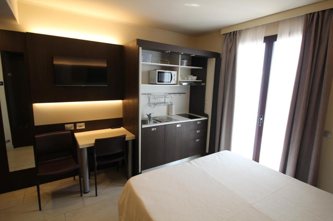 Del Prado Aparthotel Riva Ligure Exterior photo