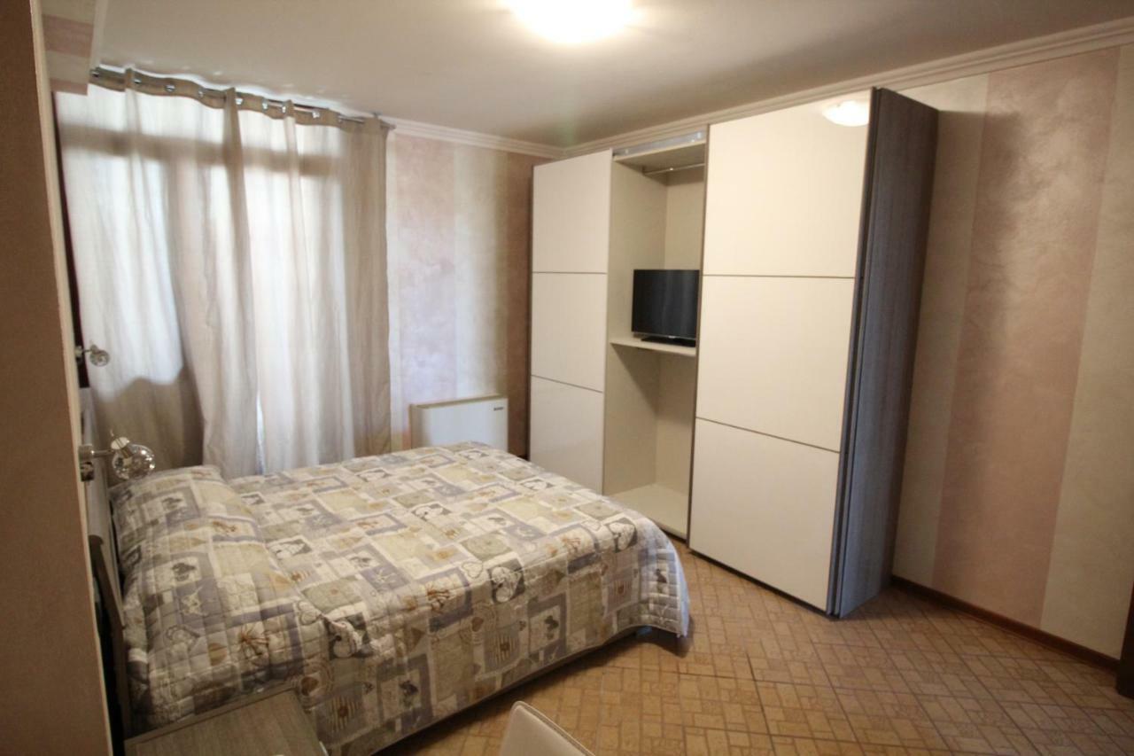 Del Prado Aparthotel Riva Ligure Exterior photo