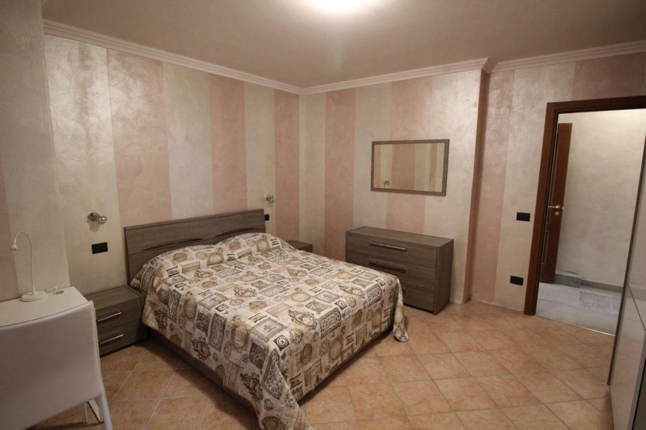 Del Prado Aparthotel Riva Ligure Exterior photo