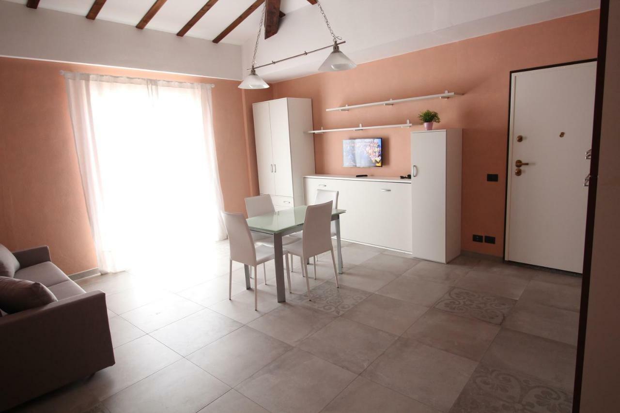 Del Prado Aparthotel Riva Ligure Exterior photo
